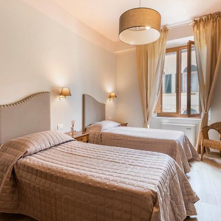 Apartments Florence - Ariento Giuditta 2 Bdr Bagian luar foto